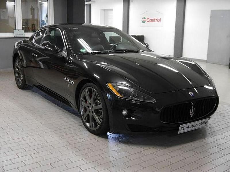 Schwarz Gebraucht 2009 Maserati Granturismo Coupé | 52.000 € (Teuer) - Bild 1/4
