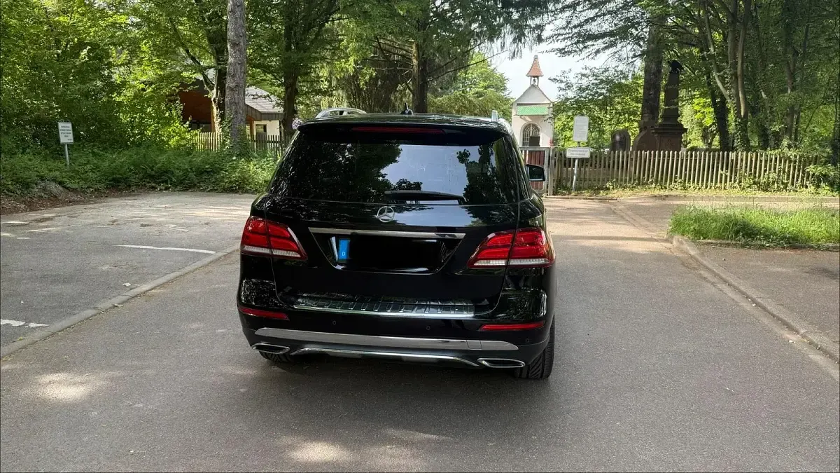 Gebraucht Mercedes GLE250 204 PS (150 kW) 2017 Schwarz SUV