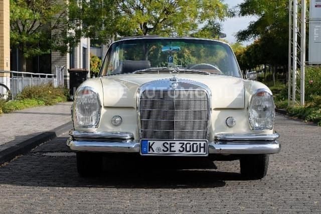 Andere farbe Gebraucht 1966 Mercedes W112 SE Cabrio | 269.980 € - Bild 1/4