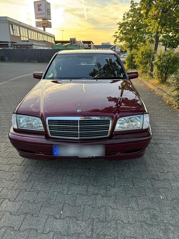 Andere farben Gebraucht 1999 Mercedes C180 Limousine | 3.200 € (Fairer Preis) - Bild 1/4