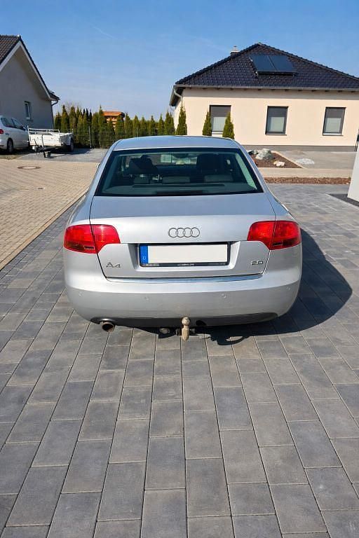 Gebraucht Audi A4 131 PS (96 kW) 2005 Silber Limousine