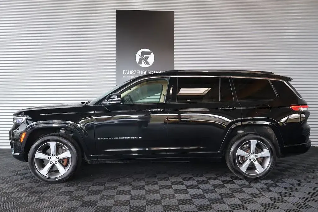 Gebraucht Jeep Grand Cherokee Limited 290 PS (213 kW) 2021 Schwarz SUV