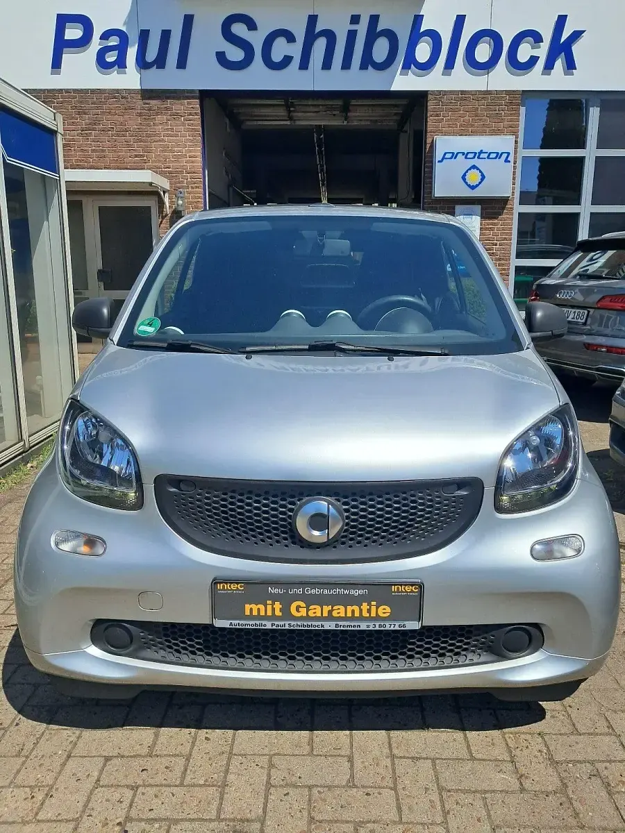 Gebraucht Smart ForTwo Cabrio 71 PS (52 kW) 2019 Tridion cool silver (metallic) Cabrio