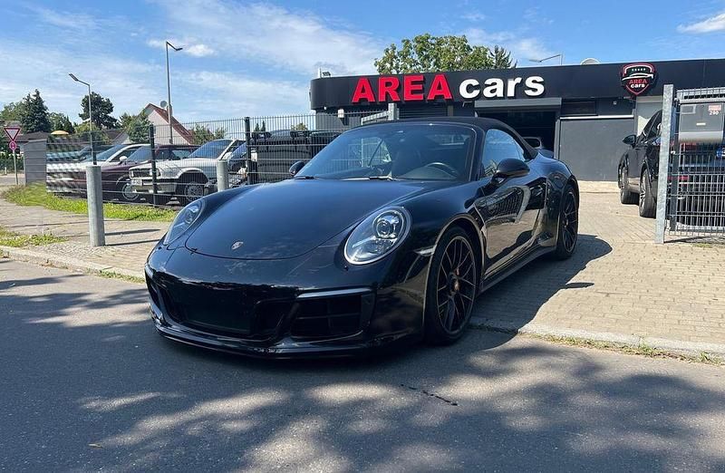 Tiefschwarz Gebraucht 2017 Porsche 911 Carrera 4 GTS Cabrio | 116.880 € (Fairer Preis) - Bild 1/4