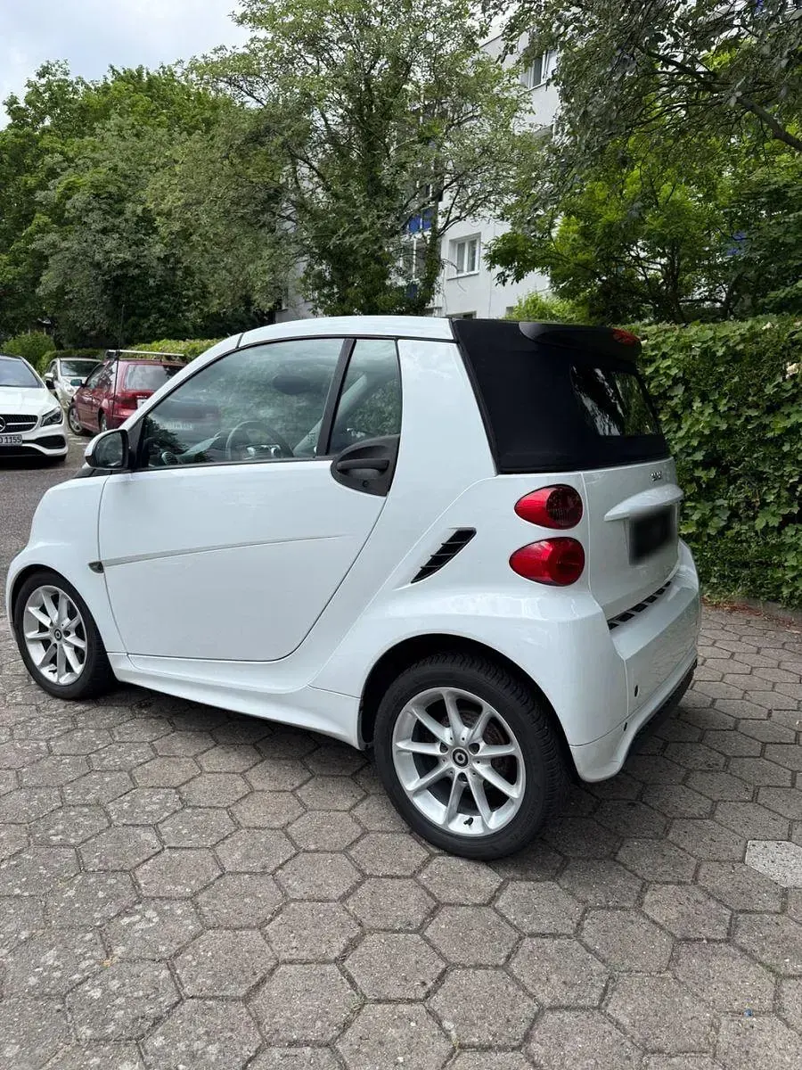 Gebraucht Smart ForTwo Cabrio 71 PS (52 kW) 2014 Weiß Cabrio
