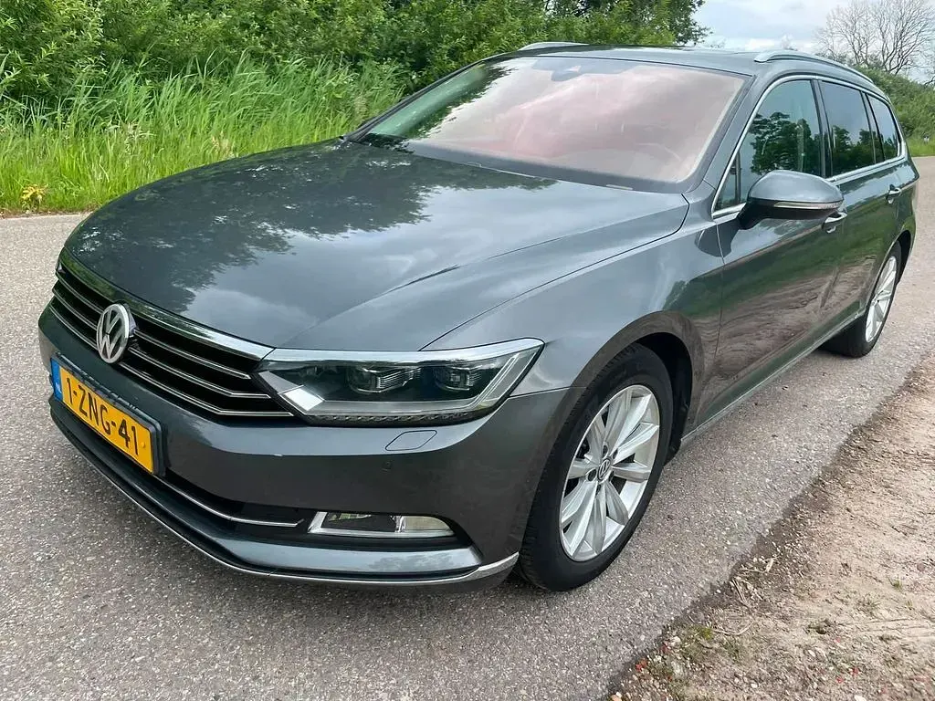Gebraucht VW Passat Highline 120 PS (88 kW) 2015 Grau Kombi