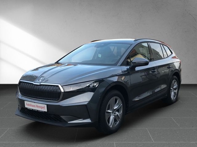 Graphitegrau metallic met. Gebraucht 2024 Skoda Enyaq iV Clever SUV | 33.990 € (Etwas zu teuer) - Bild 1/4