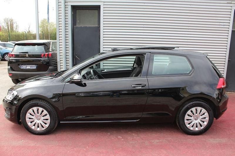 Gebraucht VW Golf VII Trendline 86 PS (63 kW) 2015 Schwarz Limousine