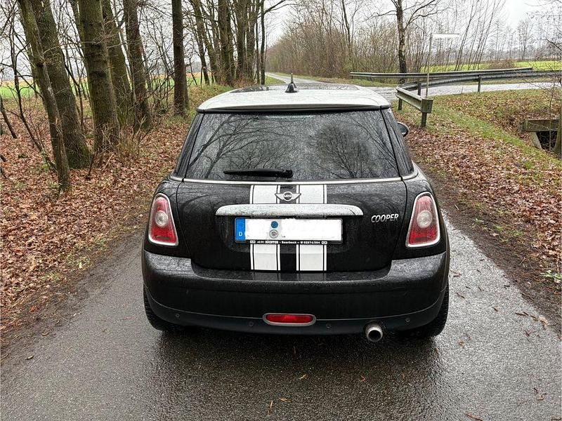 Gebraucht Mini Cooper 120 PS (88 kW) 2010 Schwarz Kleinwagen