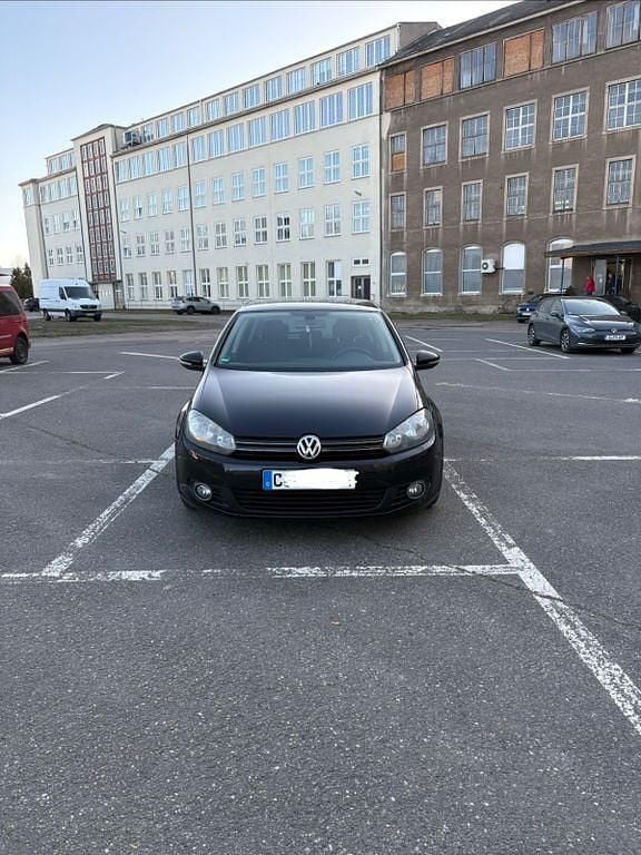 Gebraucht VW Golf VI Comfortline 105 PS (77 kW) 2011 Schwarz Kleinwagen