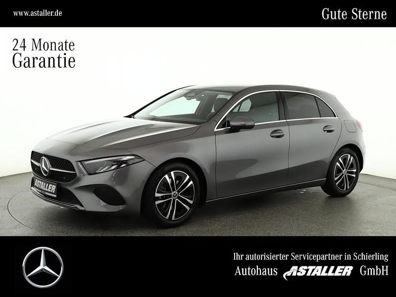 Metalliclack mountaingrau Gebraucht 2024 Mercedes A200 Progressive | 29.800 € (Guter Preis) - Bild 1/4