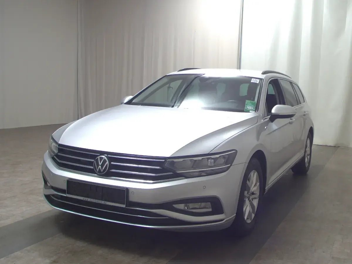 Gebraucht VW Passat Business 150 PS (110 kW) 2021 Silber Kombi