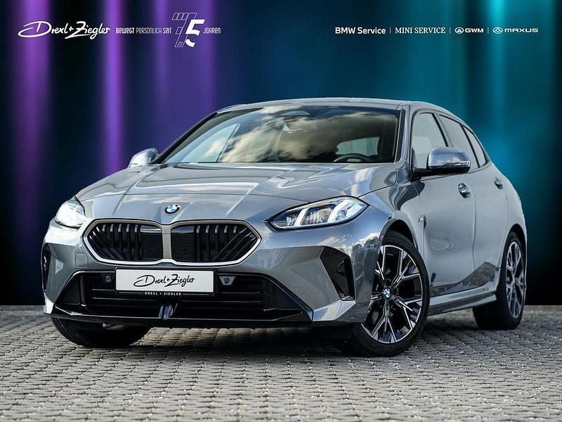 Skyscraper grau metallic Gebraucht 2025 BMW 120 M Sport Kleinwagen | 31.590 € (Superpreis) - Bild 1/4