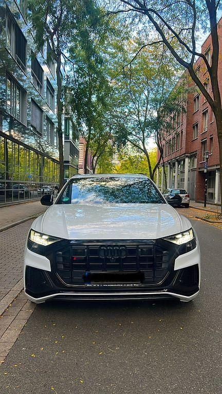 Weiß Gebraucht 2020 Audi Q8 S-Line SUV | 58.500 € (Fairer Preis) - Bild 1/4