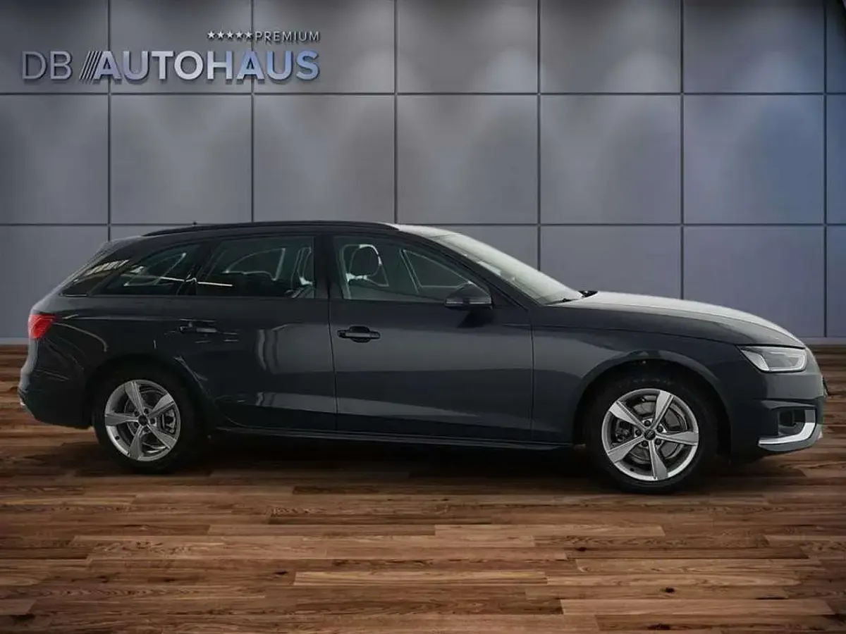 Gebraucht Audi A4 Advanced Plus 163 PS (119 kW) 2024 Grau Kombi