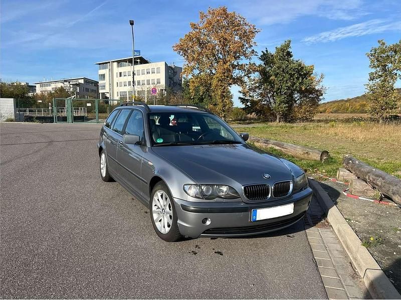 Silber Gebraucht 2004 BMW 320 Exclusive Kombi | 7.100 € (Teuer) - Bild 1/4