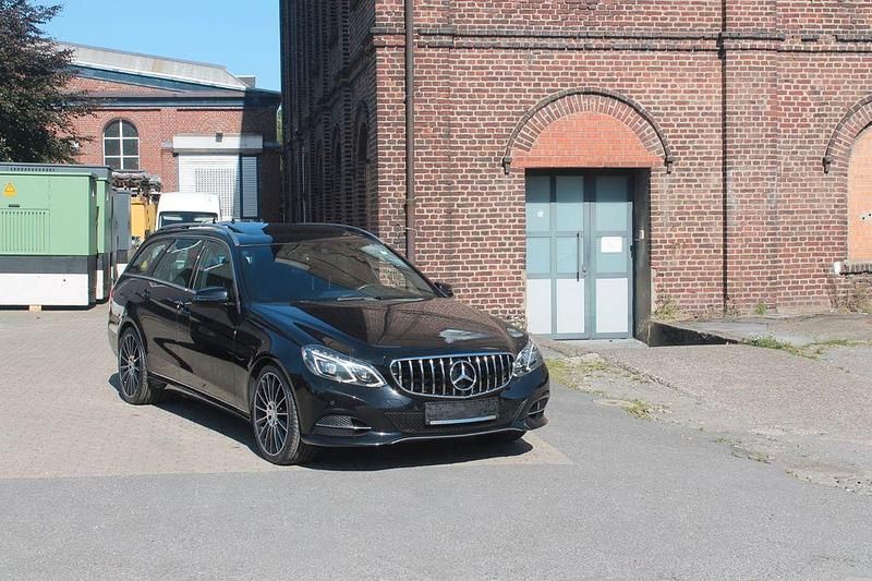 Schwarz Gebraucht 2016 Mercedes E350 Limousine | 27.980 € (Etwas zu teuer) - Bild 1/4