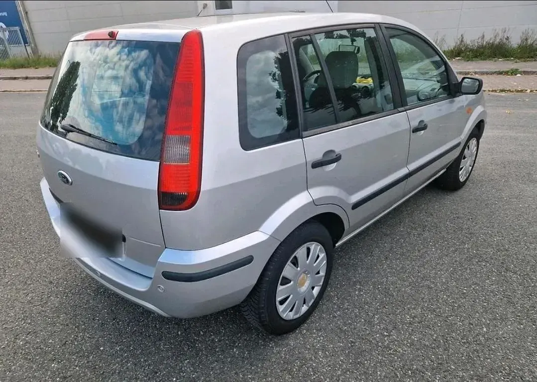 Gebraucht Ford Fusion Ambiente 80 PS (58 kW) 2005 Silber Kleinwagen