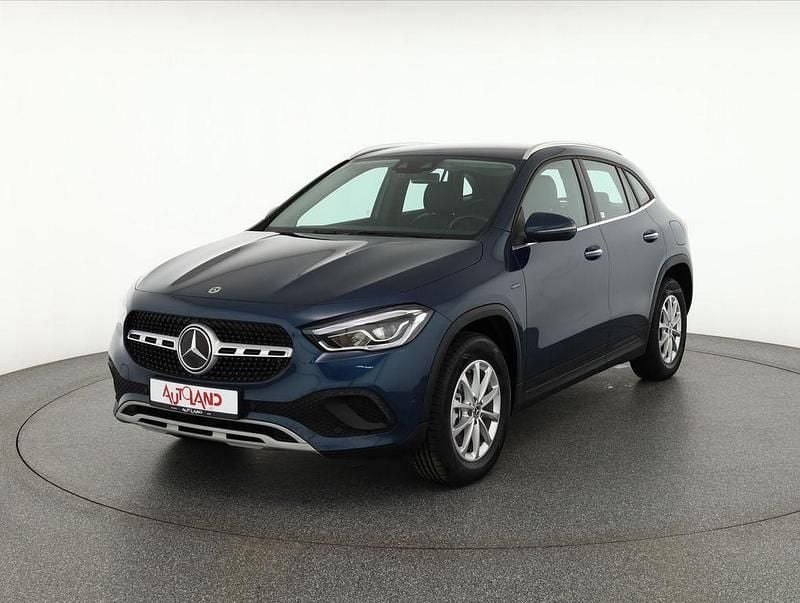 Blau Gebraucht 2021 Mercedes GLA250 Style SUV | 30.990 € (Superpreis) - Bild 1/4
