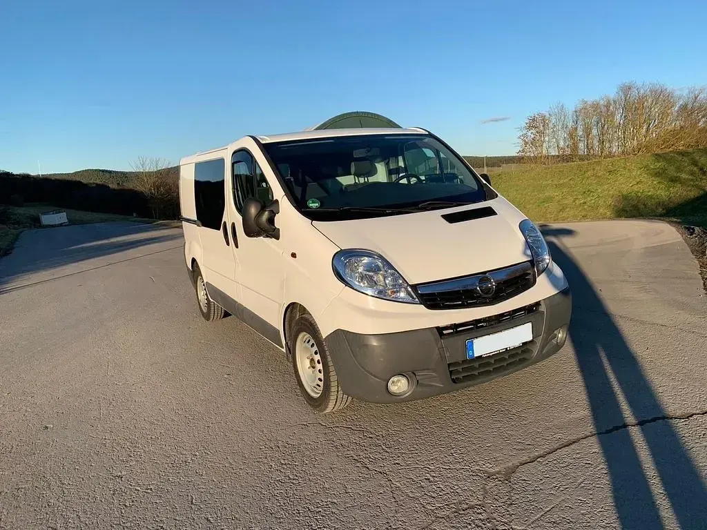 Używany Opel Vivaro 114 KM (83 kW) 2011 Biały Minivan