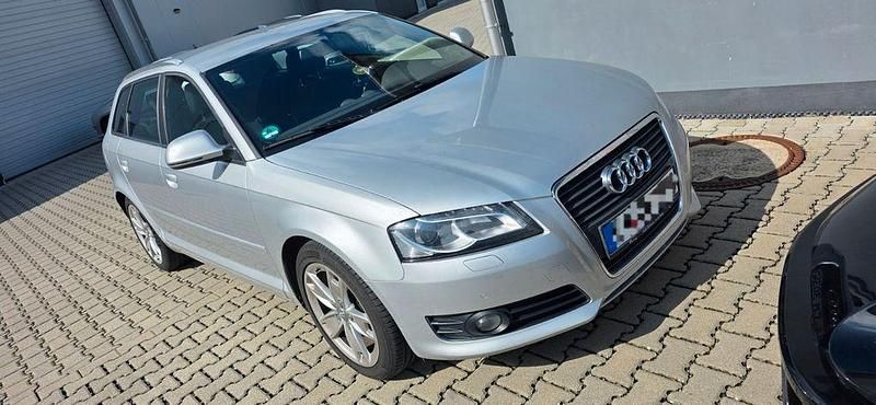 Silber Gebraucht 2010 Audi A3 Sport Limousine | 6.300 € (Fairer Preis) - Bild 1/4
