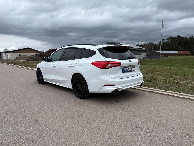 Gebraucht Ford Focus ST 280 PS (205 kW) 2019 Weiß Limousine