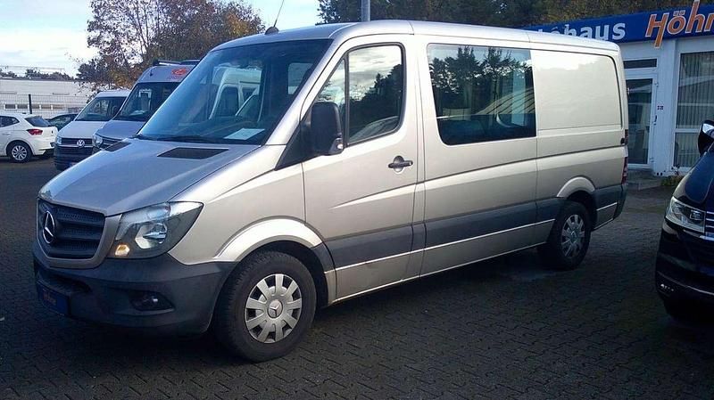Perlsilber Gebraucht 2016 Mercedes Sprinter Van | 19.990 € (Teuer) - Bild 1/4