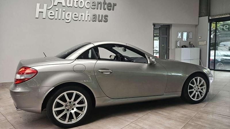 Gebraucht Mercedes SLK280 231 PS (169 kW) 2007 Cubanitsilber Cabrio