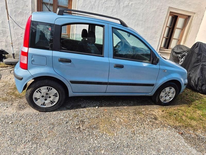 Gebraucht Fiat Panda 60 PS (44 kW) 2009 Blau Kleinwagen