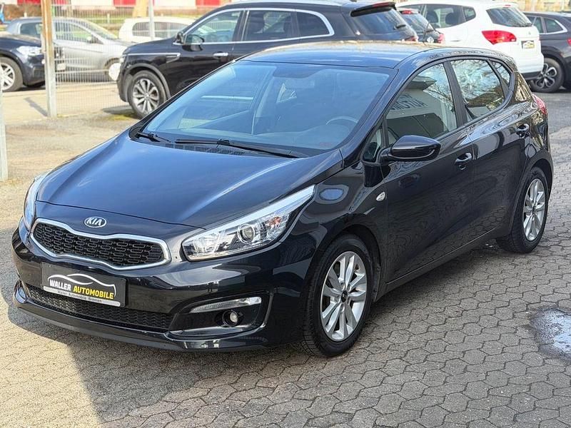 Gebraucht Kia Ceed 99 PS (72 kW) 2017 Schwarz Kleinwagen
