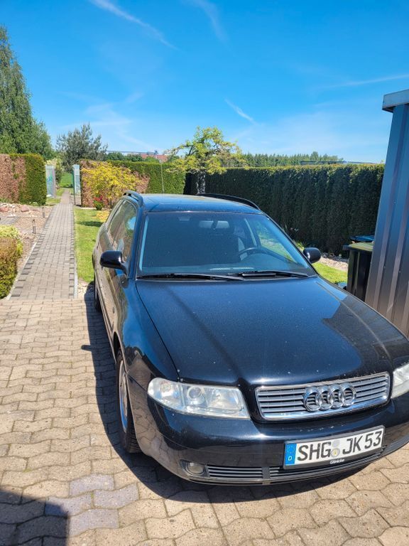 Schwarz Gebraucht 1999 Audi A4 Sport Kombi | 2.100 € (Guter Preis) - Bild 1/4