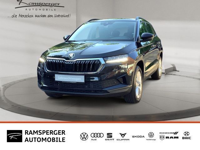 Blackmagic perleffekt met. Gebraucht 2024 Skoda Karoq Drive SUV | 32.490 € (Fairer Preis) - Bild 1/4