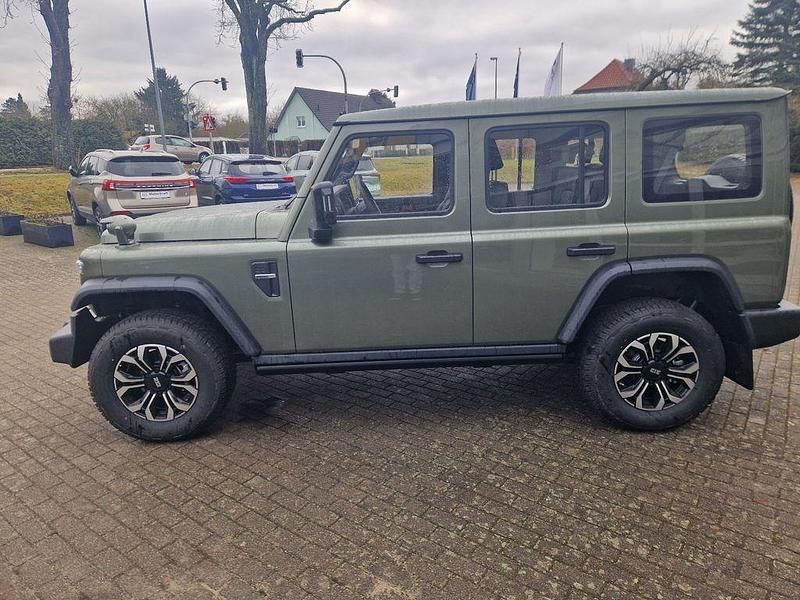 Neu BAW 212 166 PS (122 kW) 2026 Grün SUV