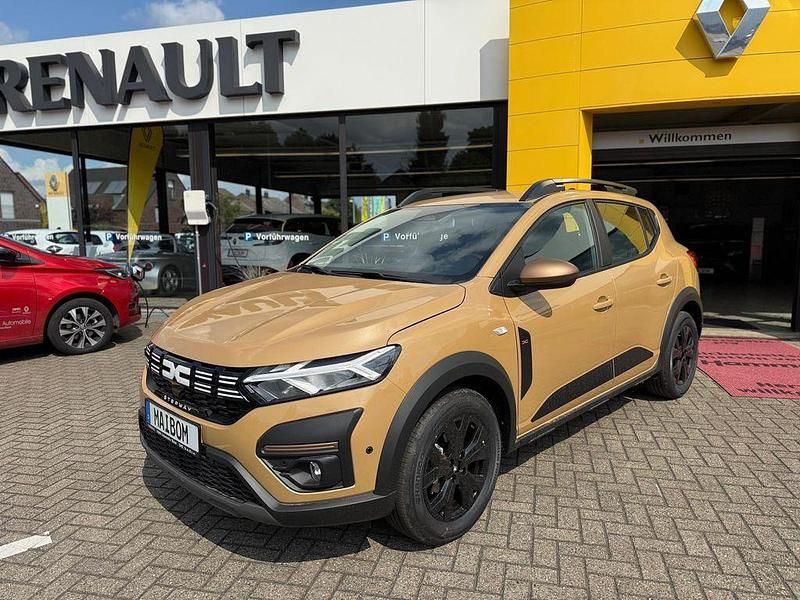 Beige ochre Neu 2025 Dacia Sandero Extreme Kleinwagen | 20.515 € (Etwas zu teuer) - Bild 1/4