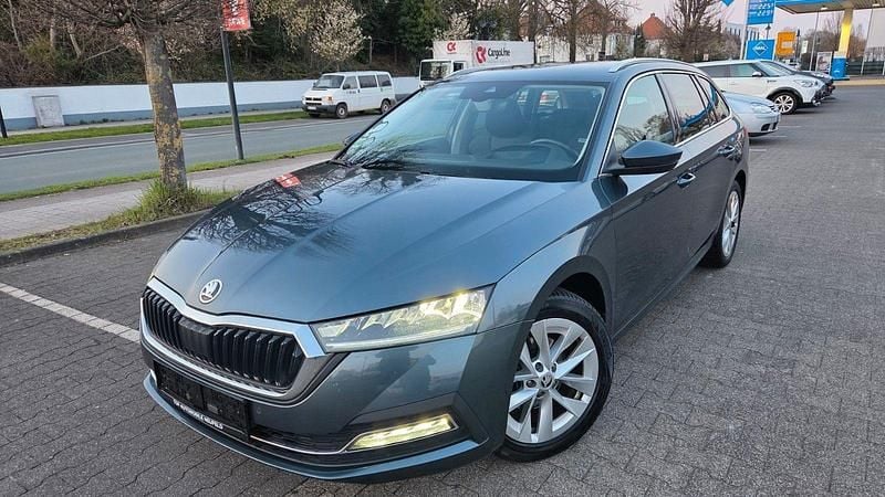 Gebraucht Skoda Octavia 150 PS (110 kW) 2021 Grau Kombi