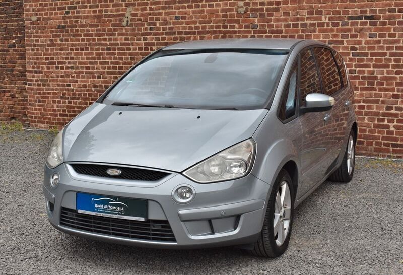 Silber Gebraucht 2008 Ford S-MAX S Van / Kleinbus | 1.990 € (Superpreis) - Bild 1/4