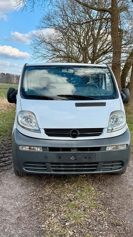 Gebraucht Opel Vivaro 101 PS (74 kW) 2005 Weiß Van / Kleinbus