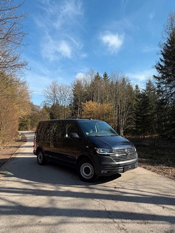 Gebraucht VW Transporter 150 PS (110 kW) 2019 Blau Van