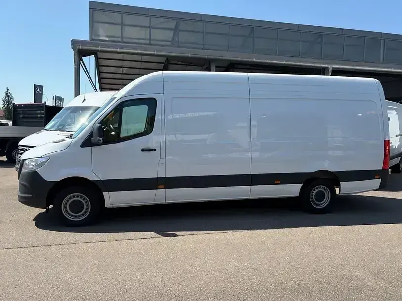 Gebraucht Mercedes Sprinter 170 PS (125 kW) 2025 Arktikweiß Van
