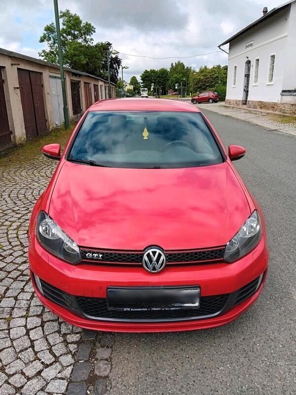 Rot Gebraucht 2010 VW Golf VI GTI Limousine | 5.800 € - Bild 1/4