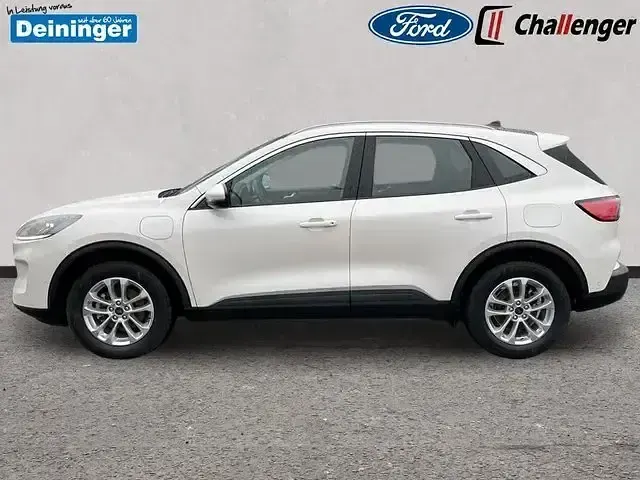 Używany Ford Kuga Titanium 224 KM (164 kW) 2022 Biały SUV