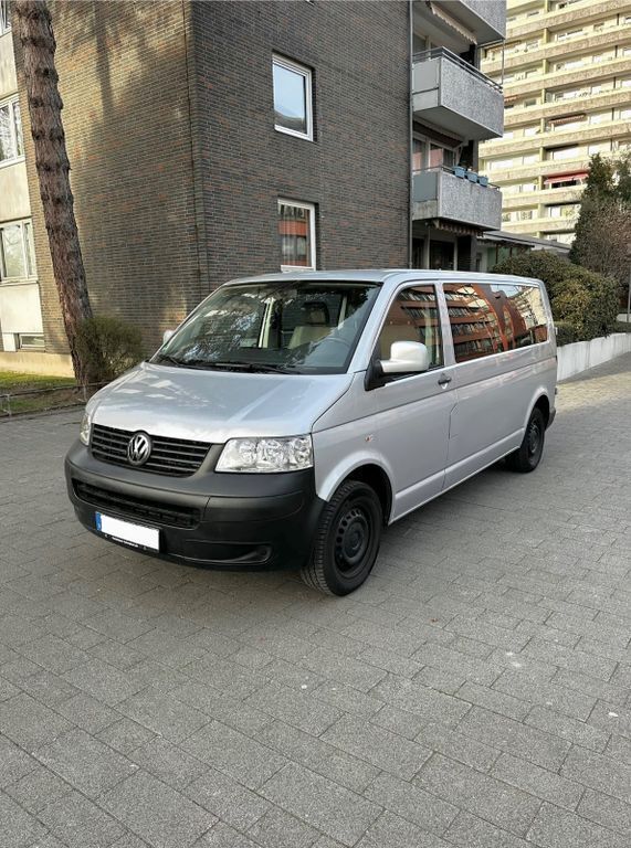 Silber Gebraucht 2009 VW T5 Trendline Van | 9.949 € (Fairer Preis) - Bild 1/4