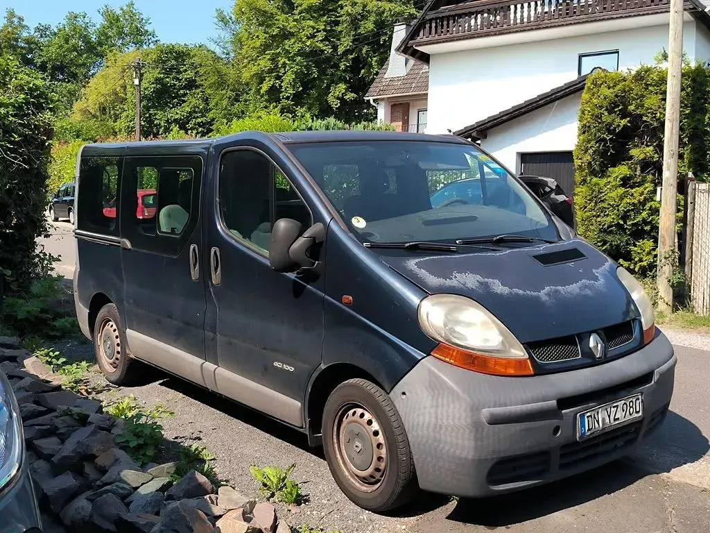 Gebraucht Renault Trafic 101 PS (74 kW) 2003 Blau Van / Kleinbus
