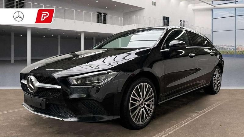 Nachtschwarz Gebraucht 2022 Mercedes CLA250e Limousine | 22.980 € (Superpreis) - Bild 1/3