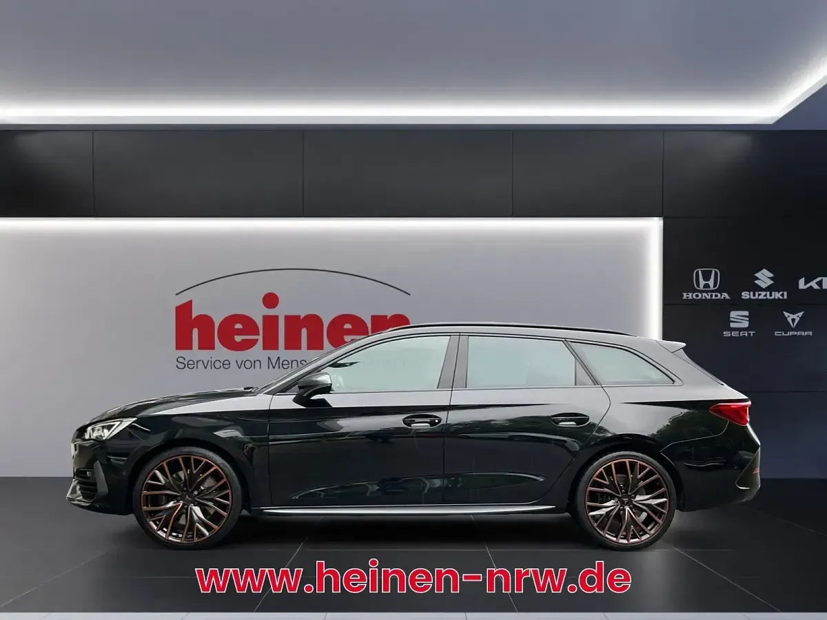 Gebraucht Cupra Leon 300 PS (220 kW) 2023 Midnight schwarz Limousine