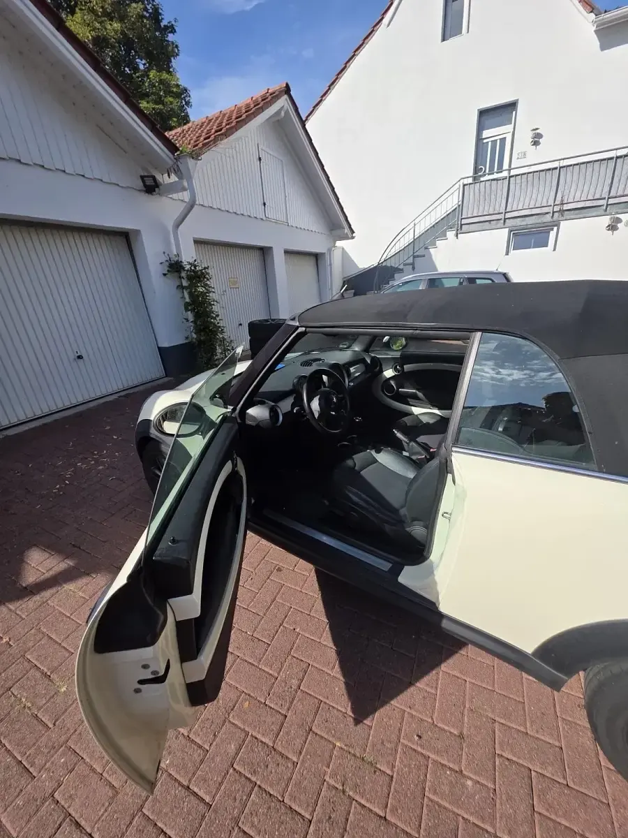 Gebraucht Mini Cooper Cabriolet 120 PS (88 kW) 2011 Beige Cabrio