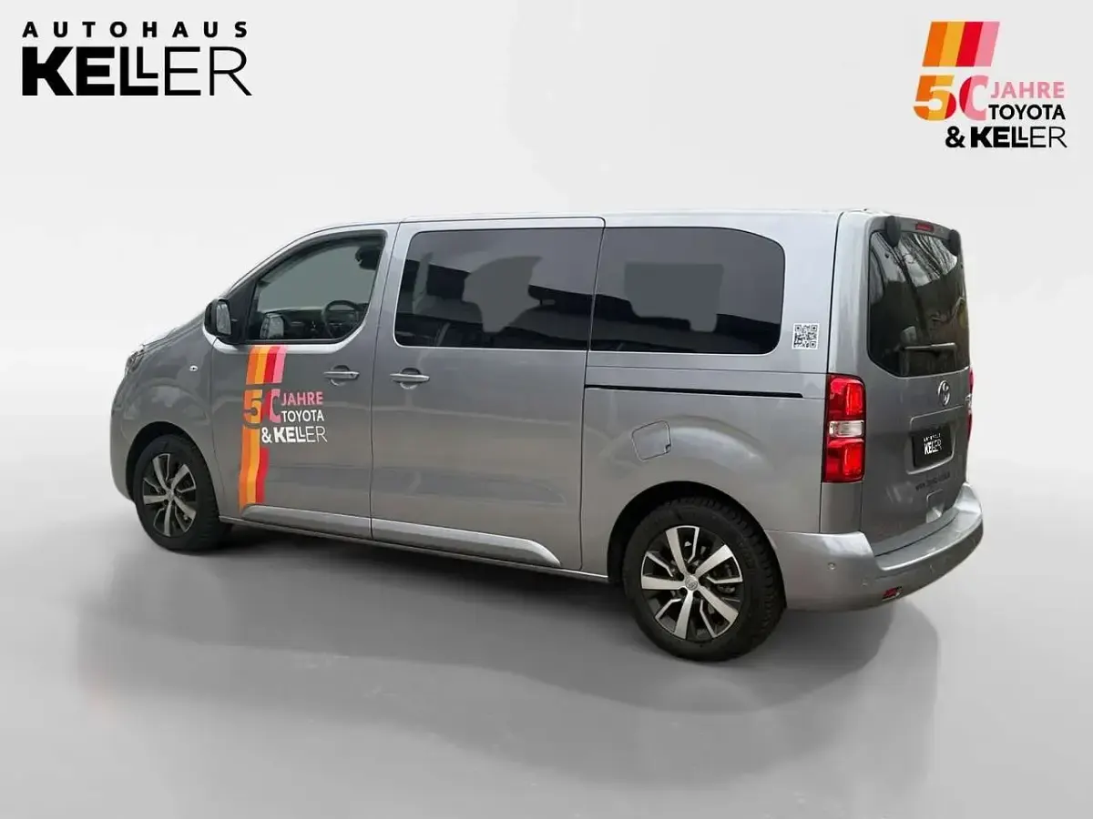 Gebraucht Toyota Proace Verso 177 PS (130 kW) 2025 Silber Kombi