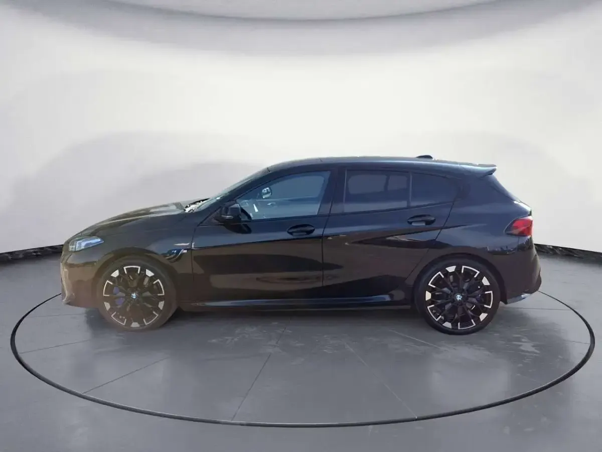 Usata BMW 135 300 CV (220 kW) 2025 Nero Utilitaria