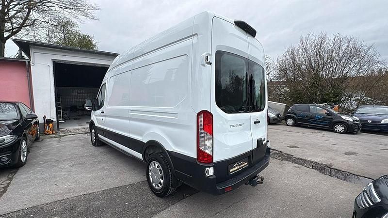 Gebraucht Ford Transit Trend 131 PS (96 kW) 2020 Weiß Van / Kleinbus