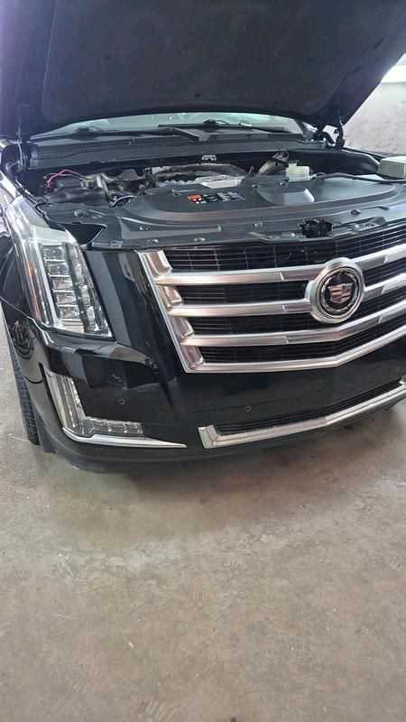 Schwarz Gebraucht 2015 Cadillac Escalade SUV | 28.000 € (Etwas zu teuer) - Bild 1/4